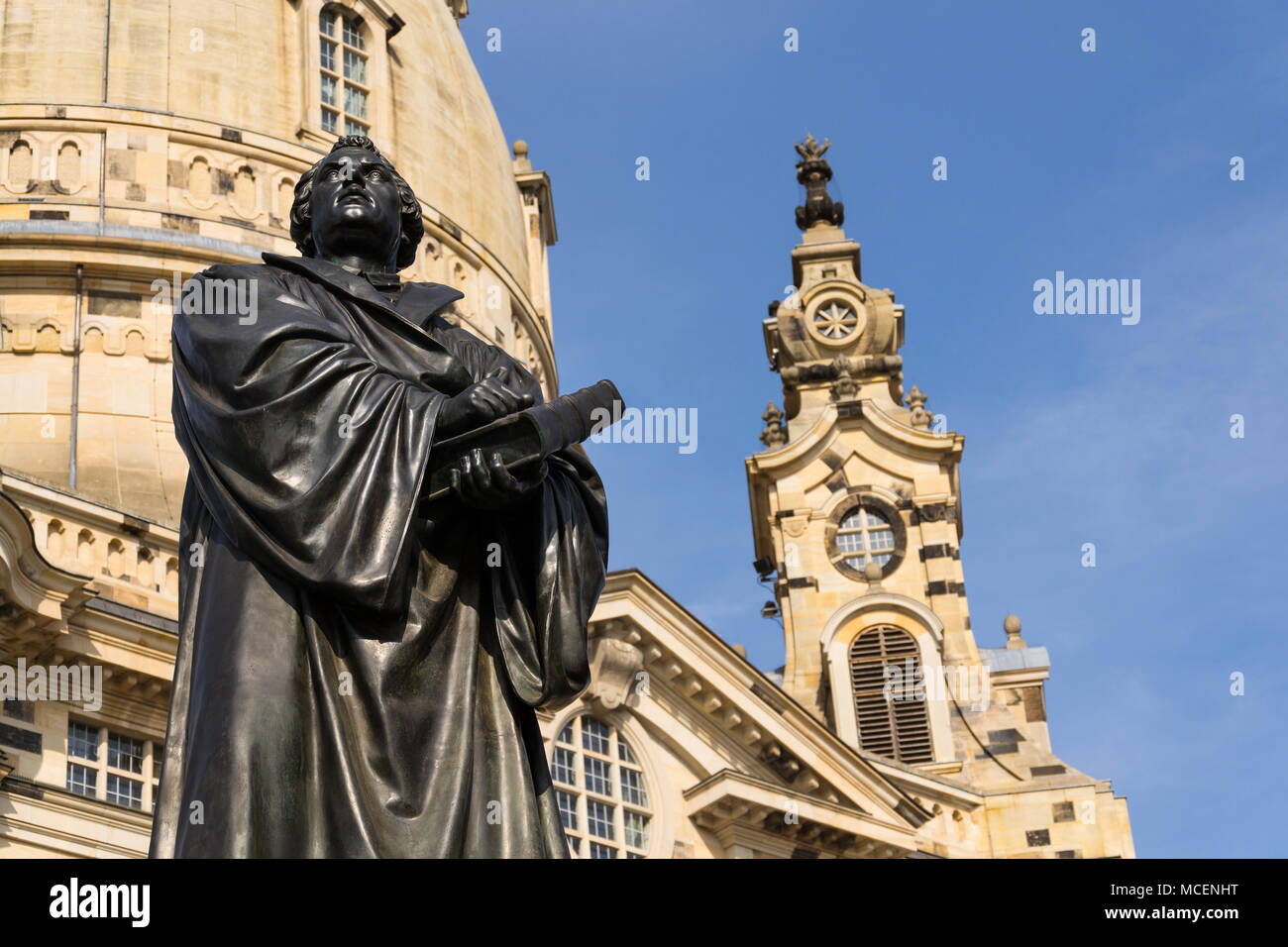 Statua di Martin Lutero di fronte la Frauenkirche di Dresda, Germania Foto Stock