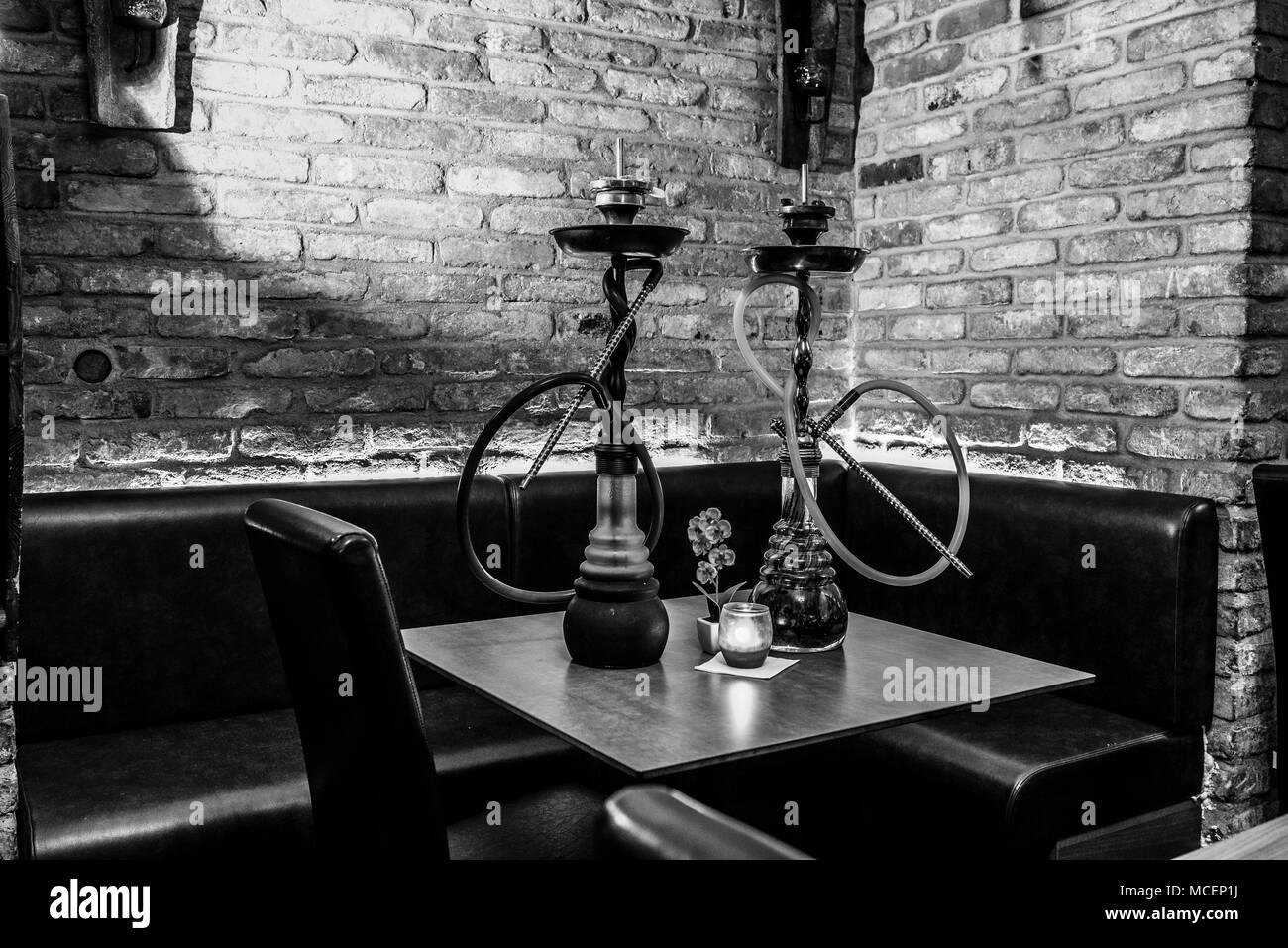 Shisha narghilè tubi in un Lounge Bar Foto Stock