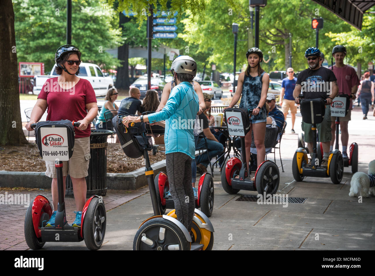 Segway Tour nel centro storico di Uptown Columbus, Georgia. (USA) Foto Stock