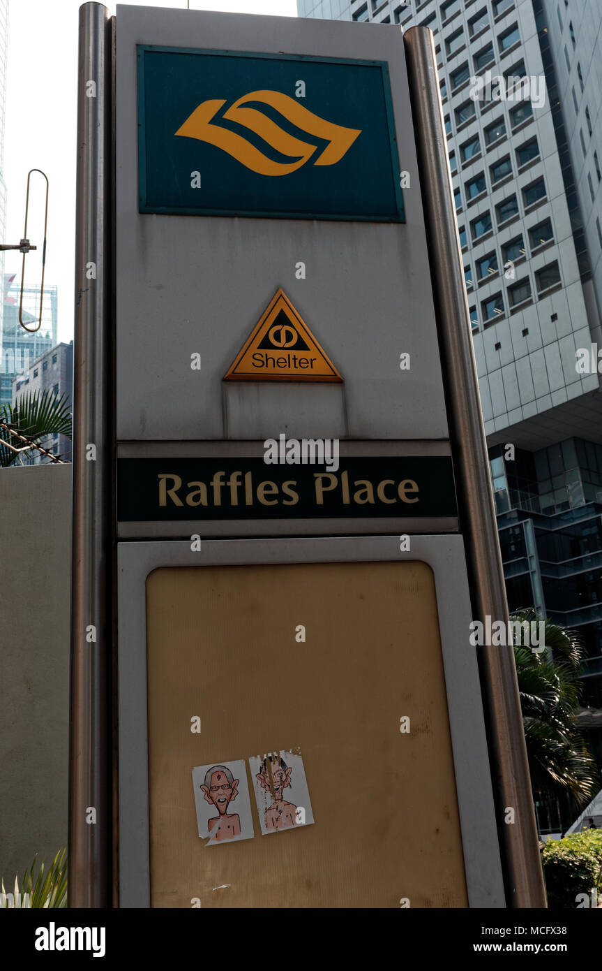 Ingresso al Raffles Place MRT, Singapore Foto Stock