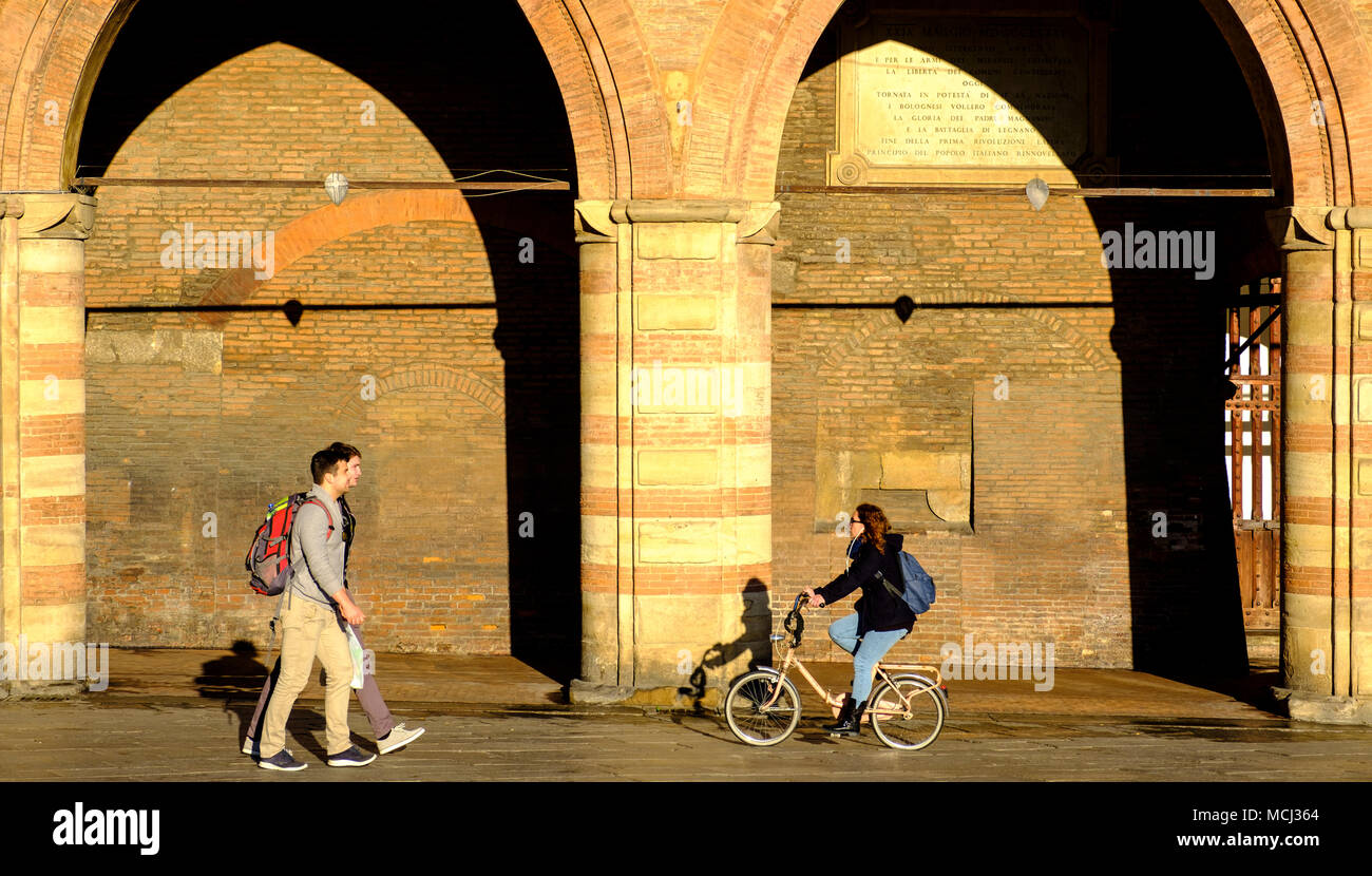 La mattina presto a Palazzo d'Accursio), Bologna, Italia Foto Stock