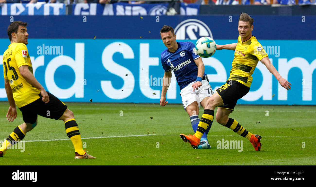 Seconda Maglia FC Schalke 20Nabil Bentaleb Seconda Maglia FC Schalke 20Nabil Bentaleb