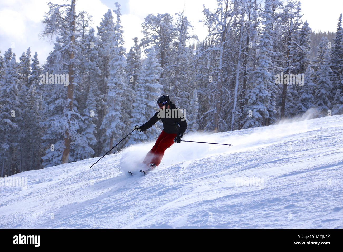 In discesa sci alpino in Colorado a Breckenridge ski resort Foto Stock