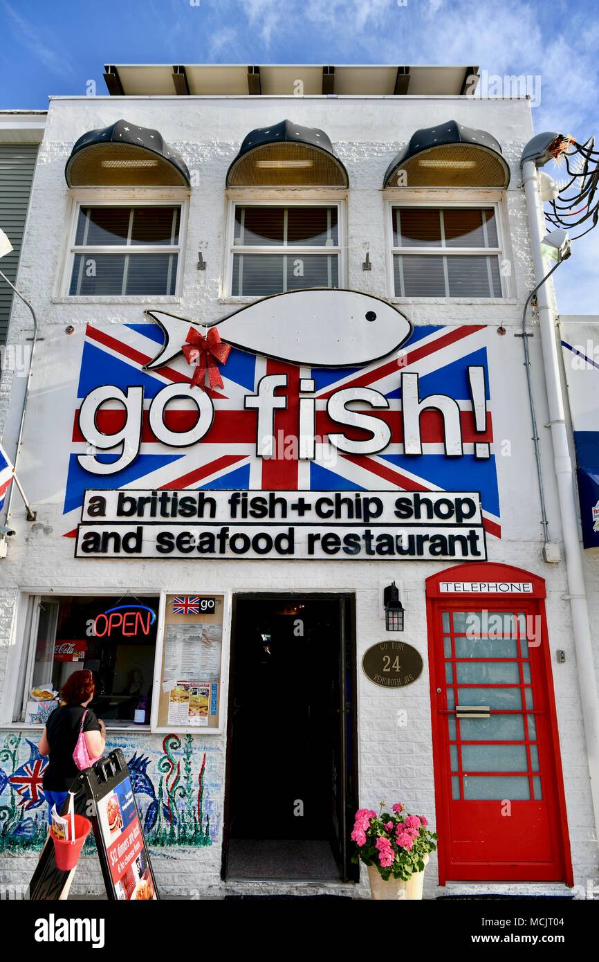 Andare pescare un pesce britannico e del chip shop e il ristorante di pesce in Rehoboth Beach, Delaware, STATI UNITI D'AMERICA Foto Stock