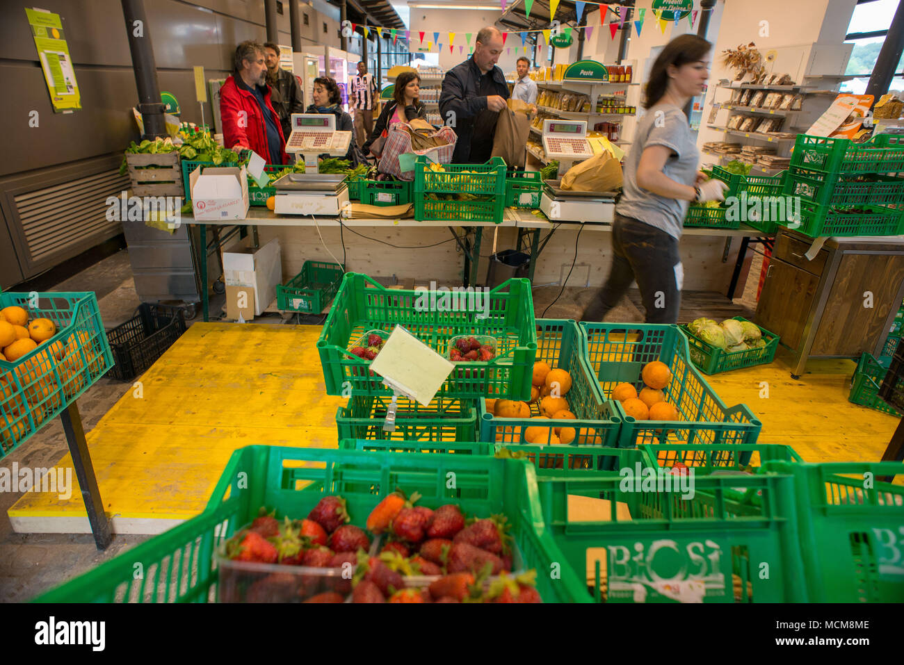 Roma. Mercato dei prodotti biologici. L'Italia. Foto Stock