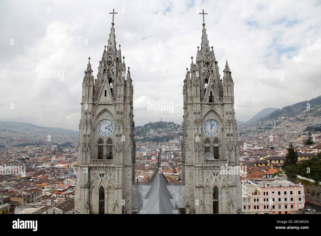 Basilica del Voto Nazionale Basilica del Voto Nacional Quito Ecuador America del Sud Foto Stock