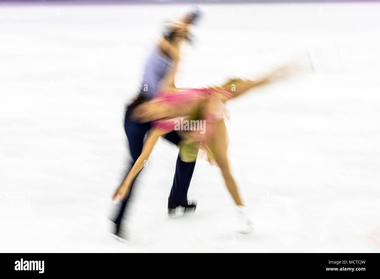 Motion Blur azione di Kana Muramoto/Chris Reed (JPN) nel pattinaggio di figura - danza su ghiaccio gratuita presso i Giochi Olimpici Invernali PyeongChang 2018 Foto Stock