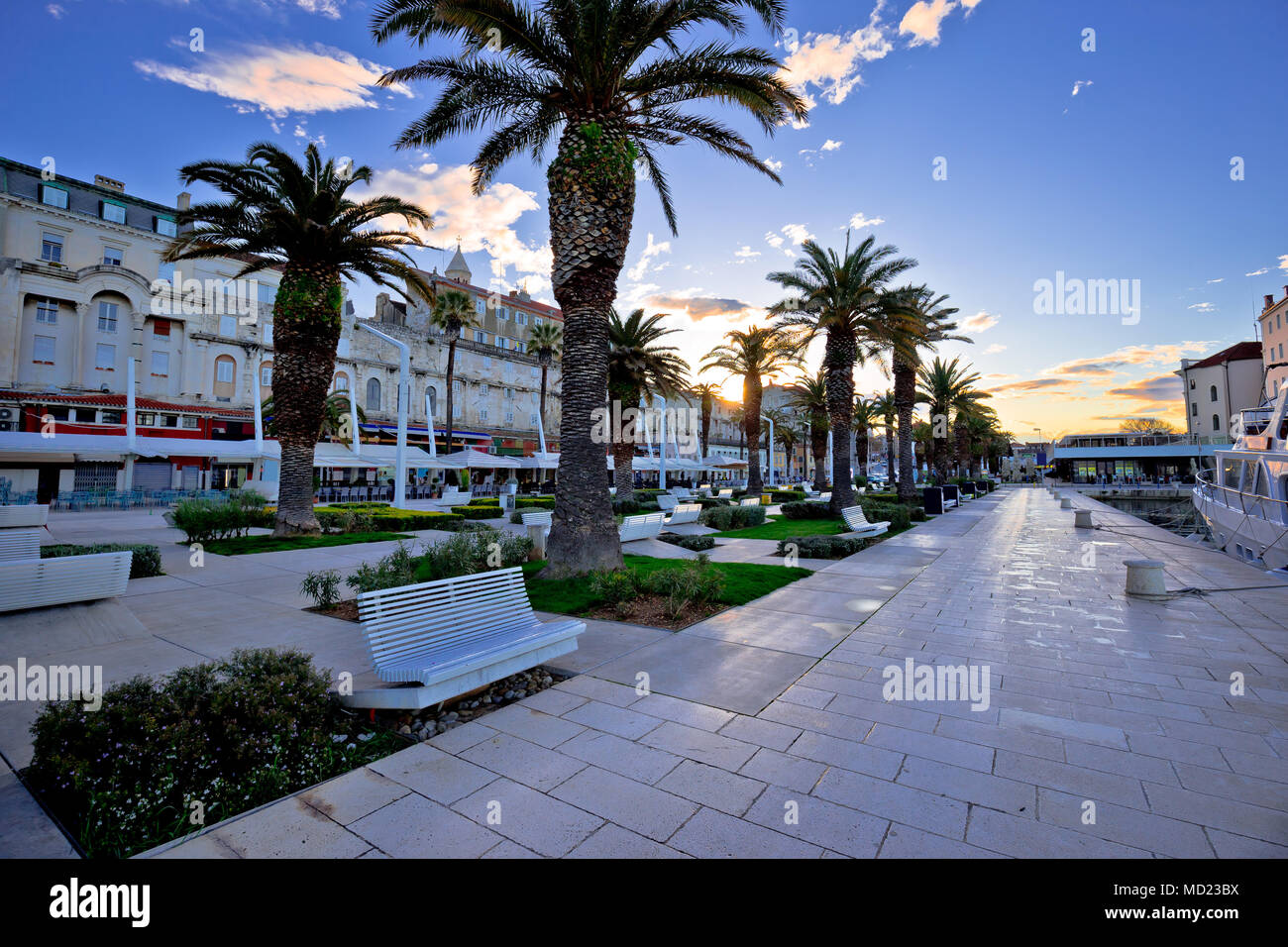 Città di Spalato Riva waterfront vista sunrise, Dalmazia, Croazia Foto Stock