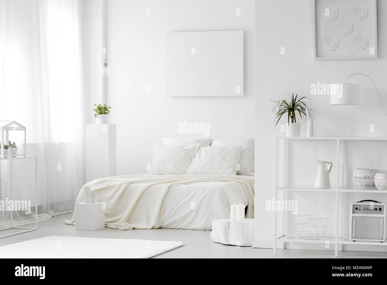 Scaffali della camera da letto immagini e fotografie stock ad alta  risoluzione - Alamy