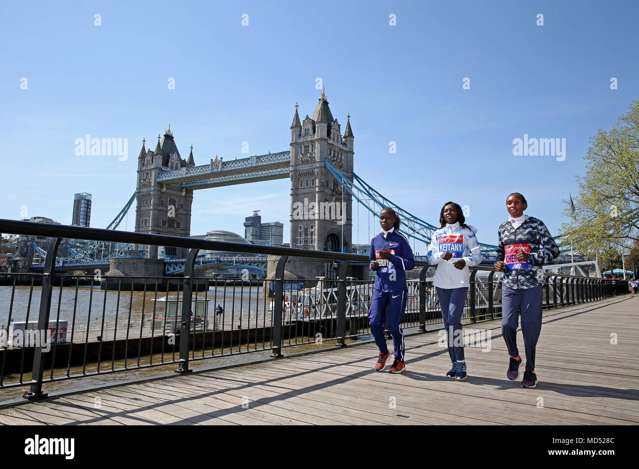 Kenya (sinistra-destra) Vivian Cheruiyot, Mary Keitany e Gladys Cherono durante il media day a Tower Hotel di Londra. Stampa foto di associazione. Picture Data: mercoledì 18 aprile, 2018. Foto di credito dovrebbe leggere: Steven Paston/PA FILO Foto Stock