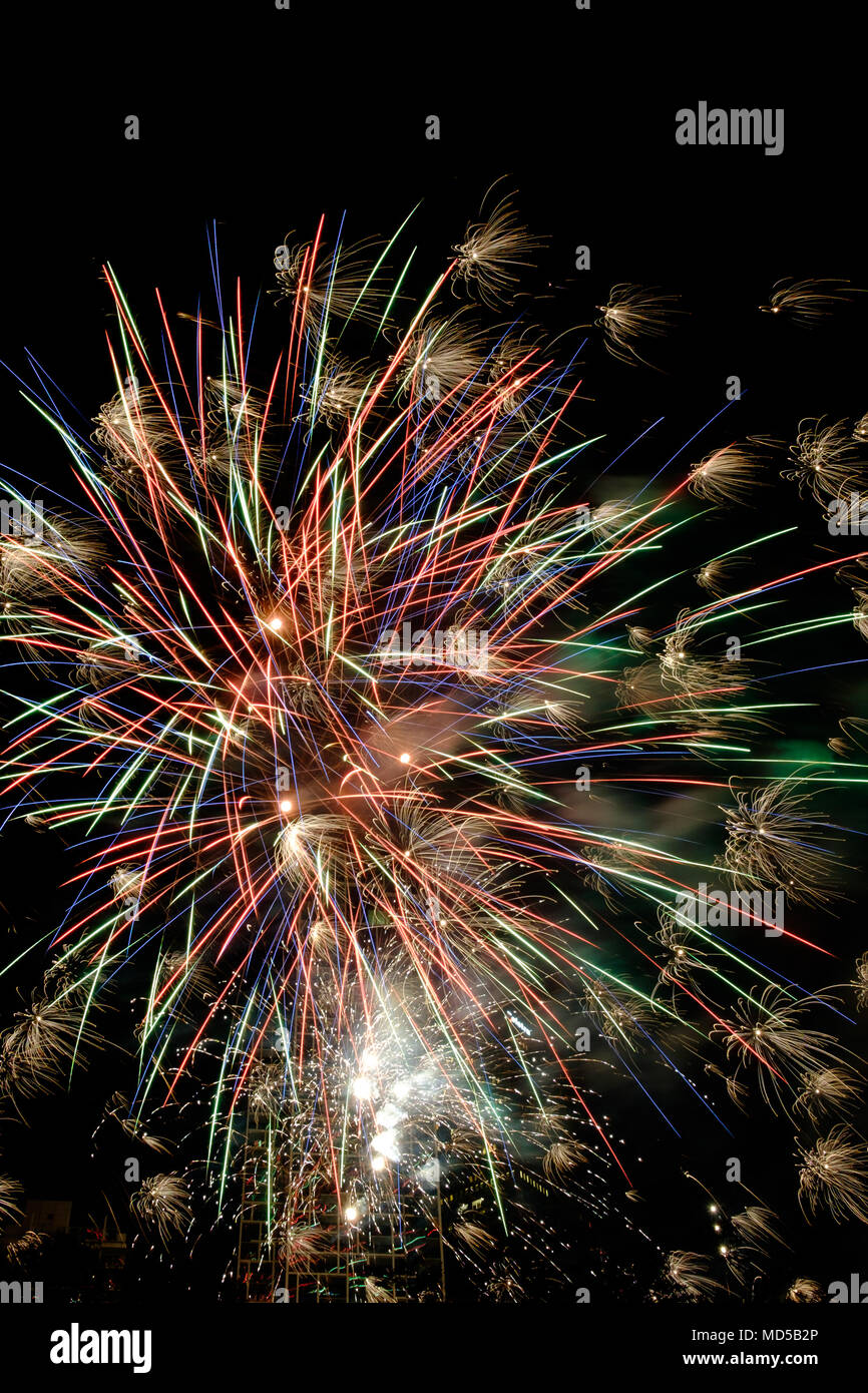 Fuochi d'artificio, il giorno di nuovi anni 2017, nel CBD di Melbourne Foto Stock