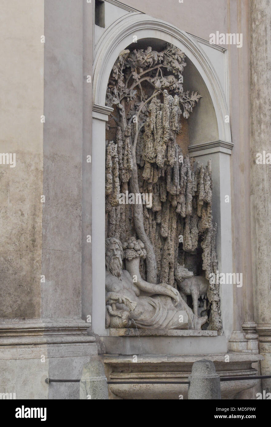 " Il Fiume Tevere," una delle fontane di Quartto Fountane. Le Quattro Fontane (Quattro Fontane) è un ensemble di quattro tardi fontana rinascimentale Foto Stock