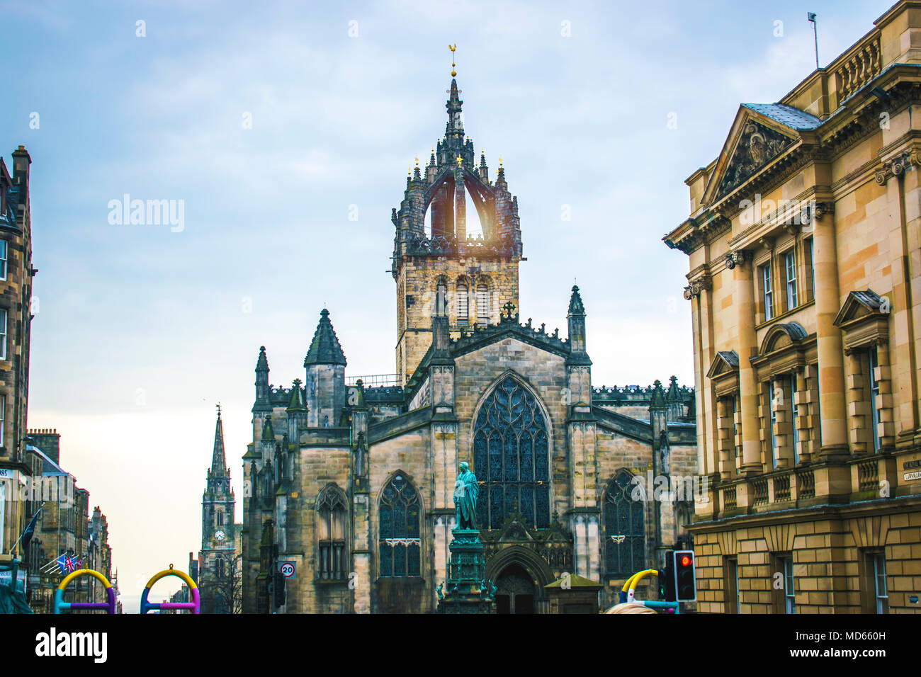 Architettura di Edimburgo tradizionali edifici scozzese di Edimburgo ospita monumenti e luoghi di interesse Castello di viaggio scozia Scozia turismo concept Eur Foto Stock