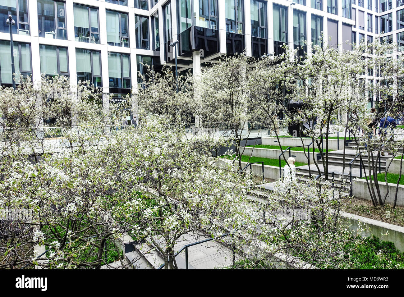 Cortile edificio Florentinum, Praga, Repubblica Ceca Foto Stock