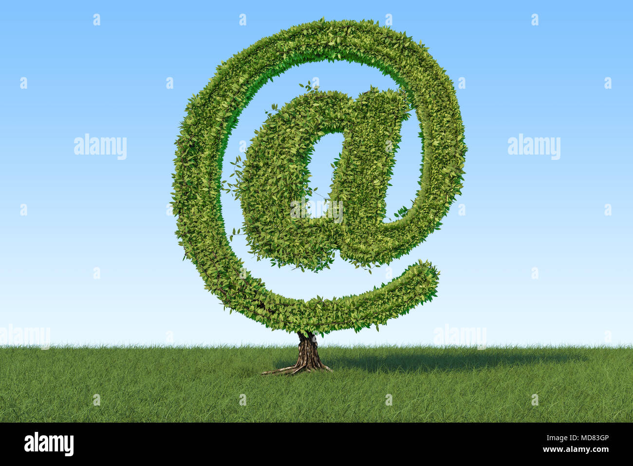 Albero nella forma del simbolo di posta sull'erba verde contro il cielo blu, rendering 3D Foto Stock