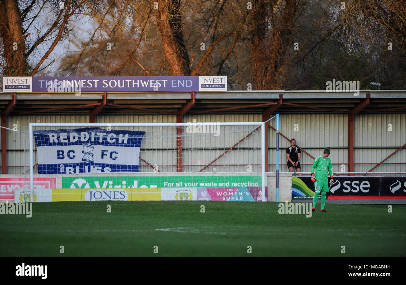 18 aprile 2018, lo stadio di Viridor, Taunton, Inghilterra: una notte tranquilla per Birmingham portiere Ann-Katrin Berger all'Viridor Stadium durante il WSL match tra Yeovil Town Ladies FC e Birmingham City Ladies FC. © David Partridge / Alamy Live News Foto Stock