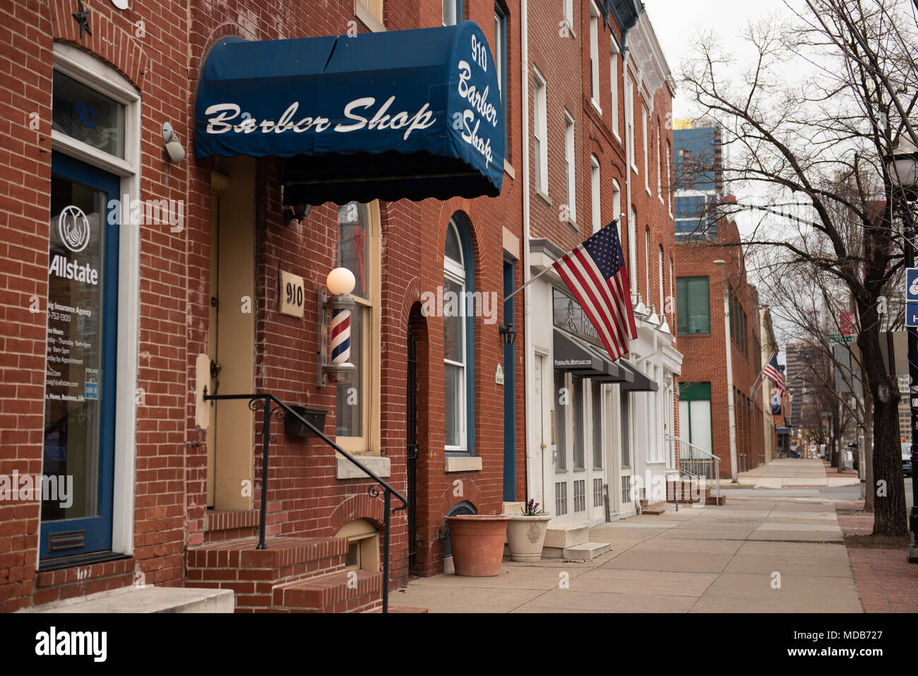 Baltimore, Maryland, Stati Uniti d'America. Barbiere in vecchio stile nella storica Federal Hill District. Foto Stock