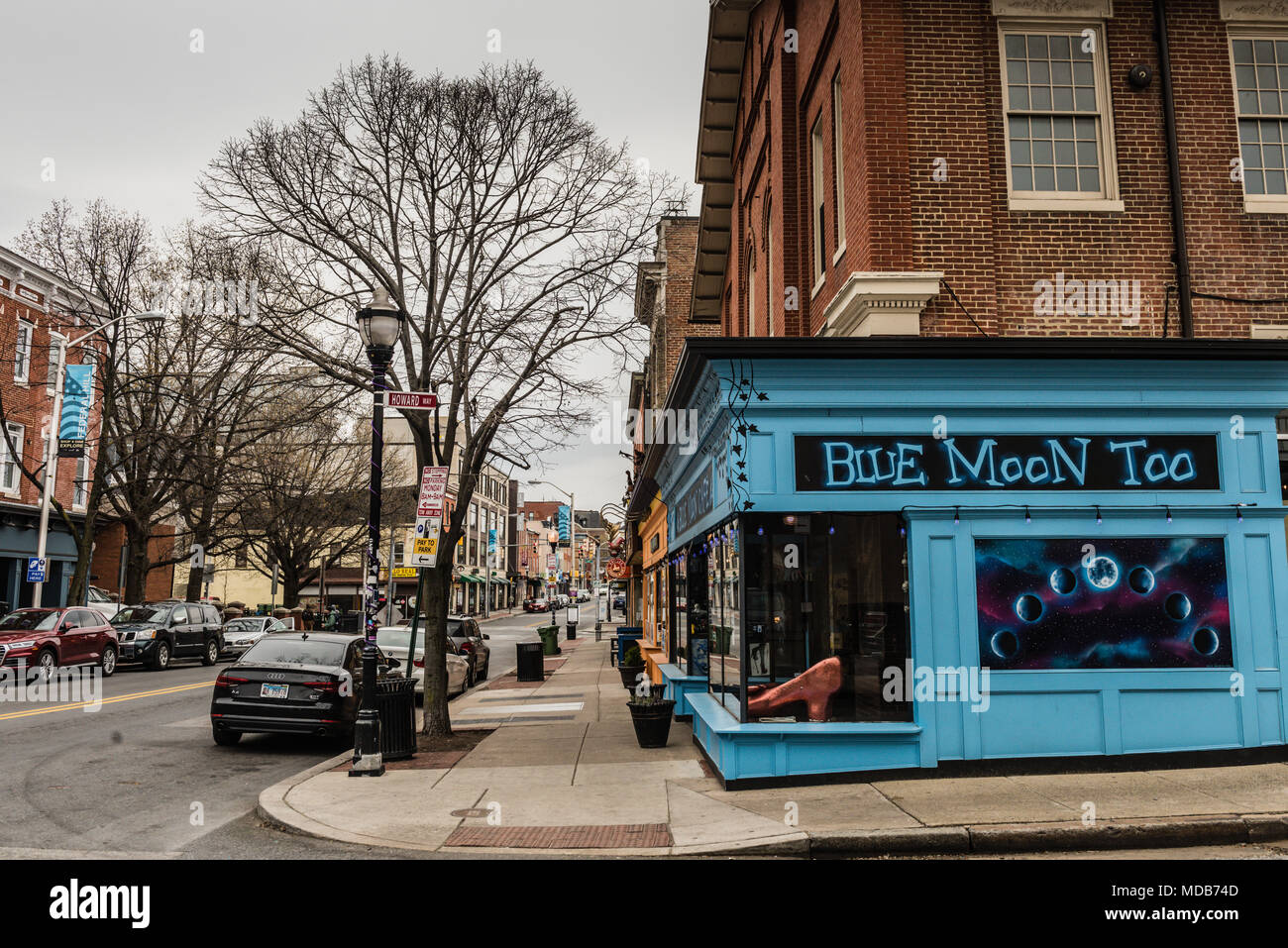 Baltimore, Maryland, Stati Uniti d'America. Funky ed eclettica Blue Moon Cafe serve colazione tutto il giorno. Foto Stock