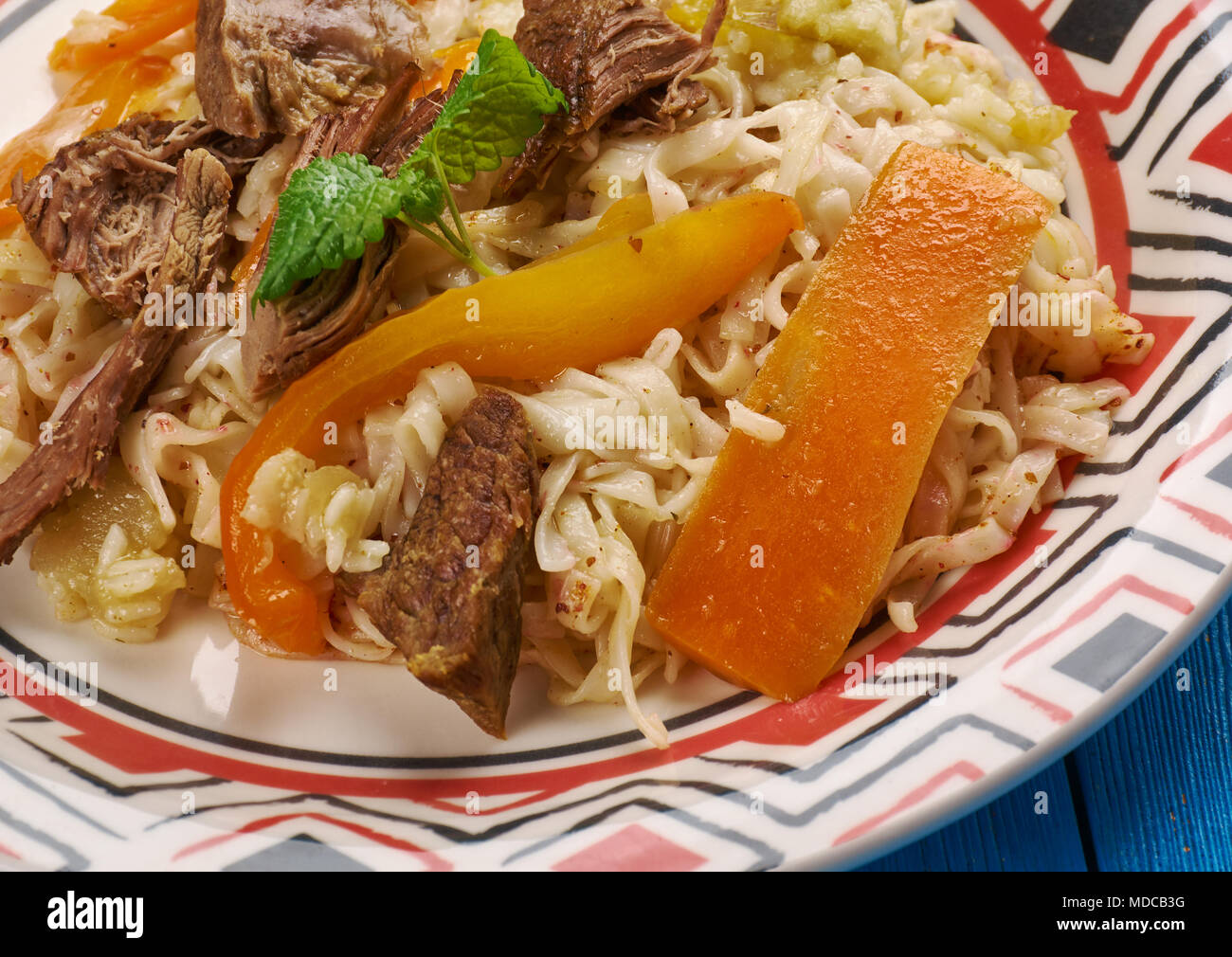 Palov Ugra - noodle pilaf , Cucina uzbeka close up Foto Stock