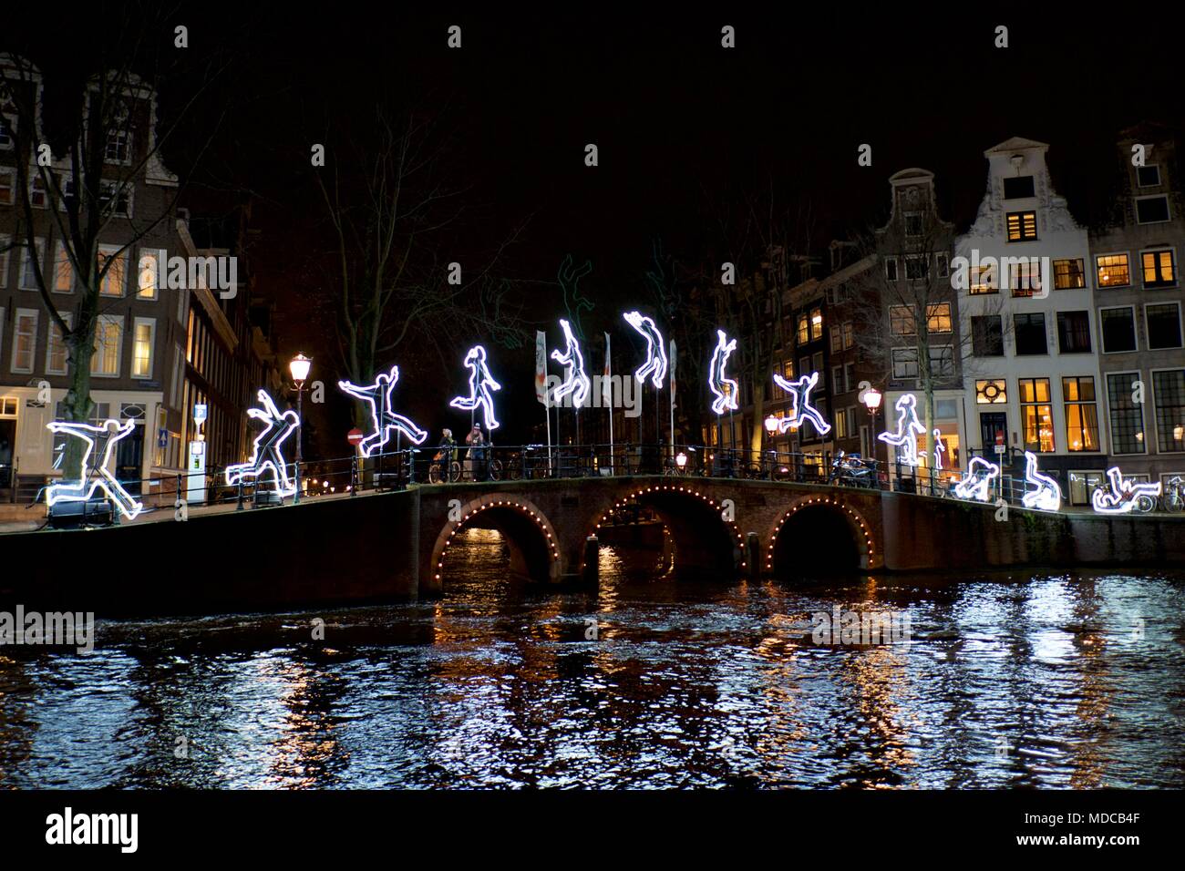 Amsterdam / Paesi Bassi - 14 dicembre 2015: decori luminosi nella città di Amsterdam durante l annuale Amsterdam Festival delle Luci. Foto Stock