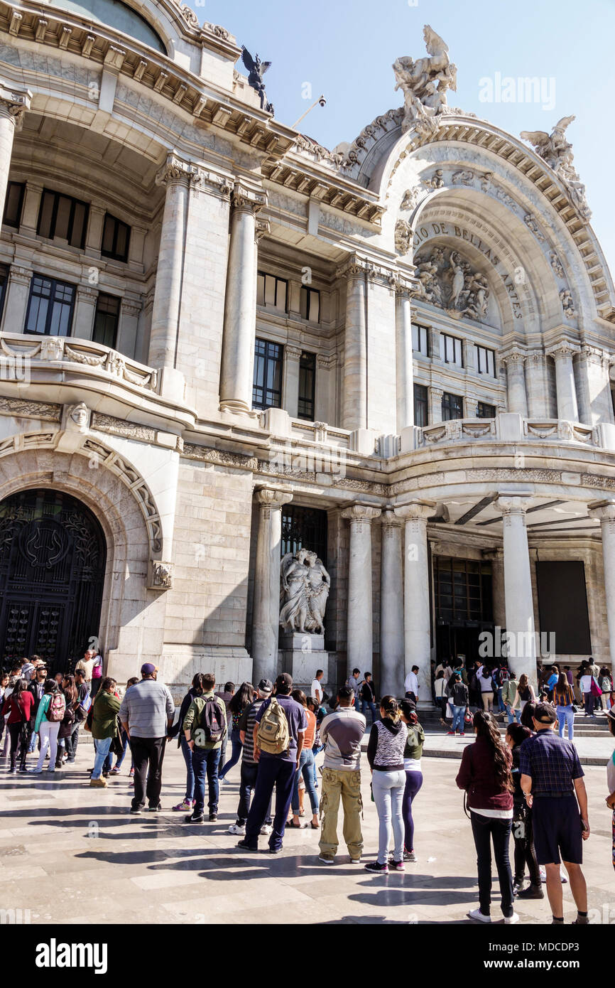 Città del Messico, messicano, ispanico, centro storico, Palacio de Bellas Artes, Palazzo delle Belle Arti, centro culturale, esterno, edificio, neoclassico Foto Stock