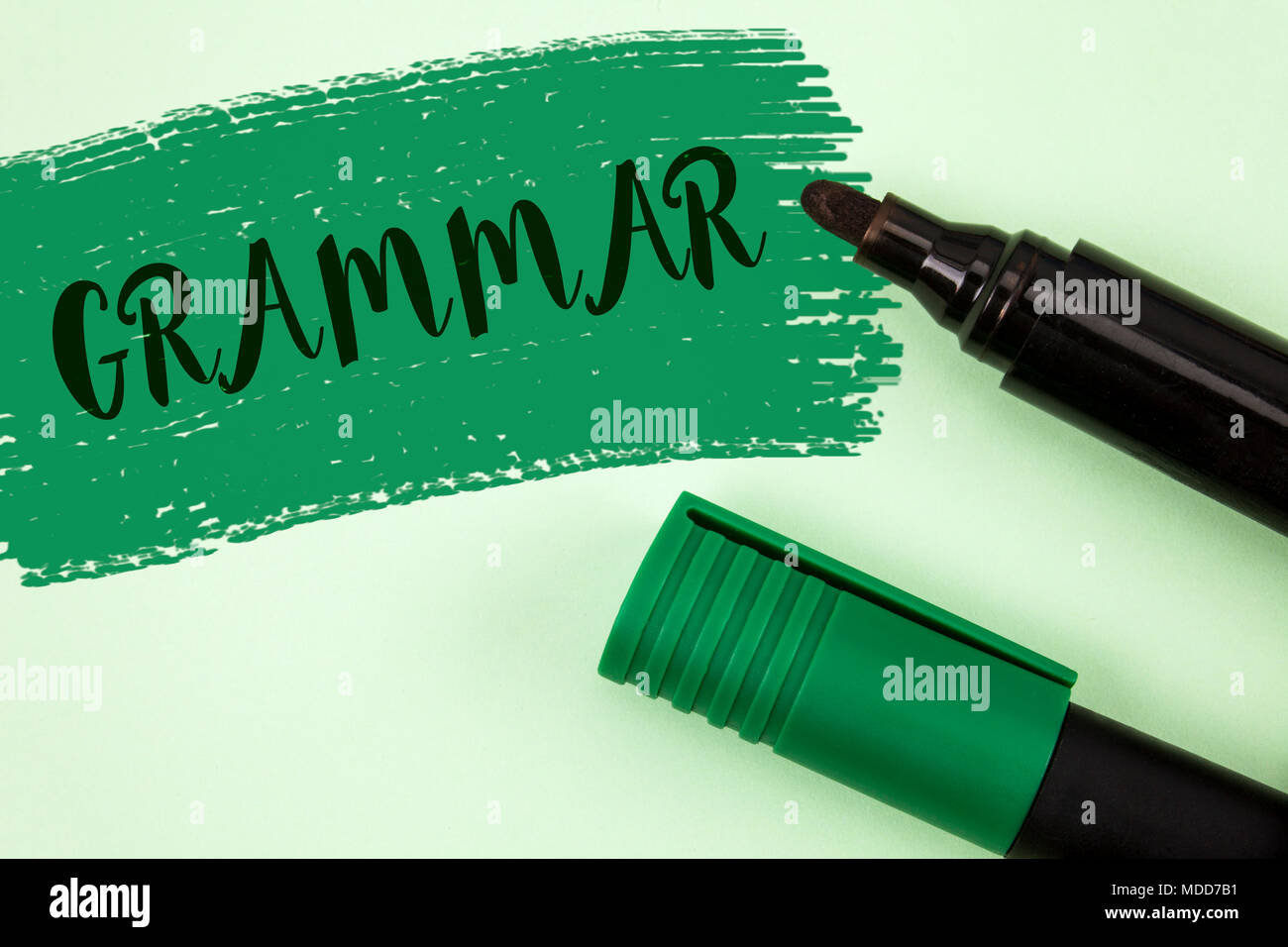 Segno di testo che mostra la grammatica. Foto concettuale il sistema e la struttura di una lingua corretta scrittura corretta regole scritte dipinte di verde marcatori di sfondo n Foto Stock