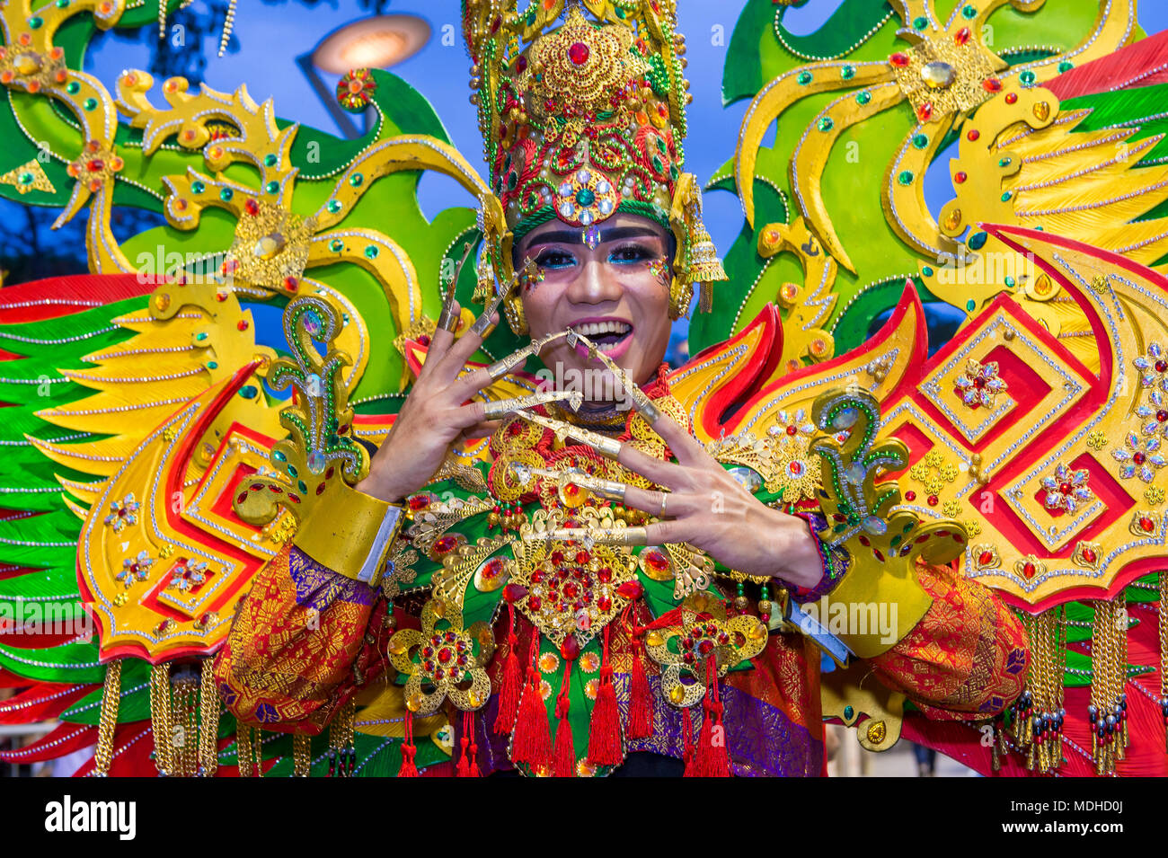 SINGAPORE - FEB 24 : partecipante nella Chingay parade di Singapore il 24 febbraio 2018. La Chingay è un annuale street parade e fa parte della Foto Stock