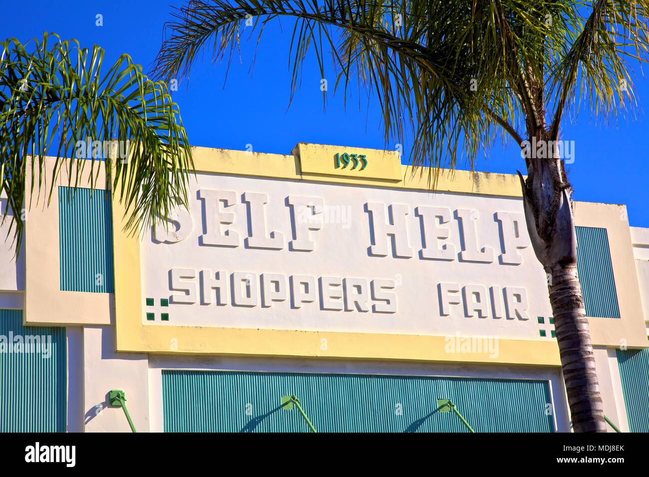 Self Help Shoppers Fair edificio Art Deco, Napier Hawkes Bay, Nuova Zelanda, Sud Ovest Oceano Pacifico Foto Stock Self Help Shoppers Fair edificio Art Deco, Napier Hawkes Bay, Nuova Zelanda, Sud Ovest Oceano Pacifico Foto Stock