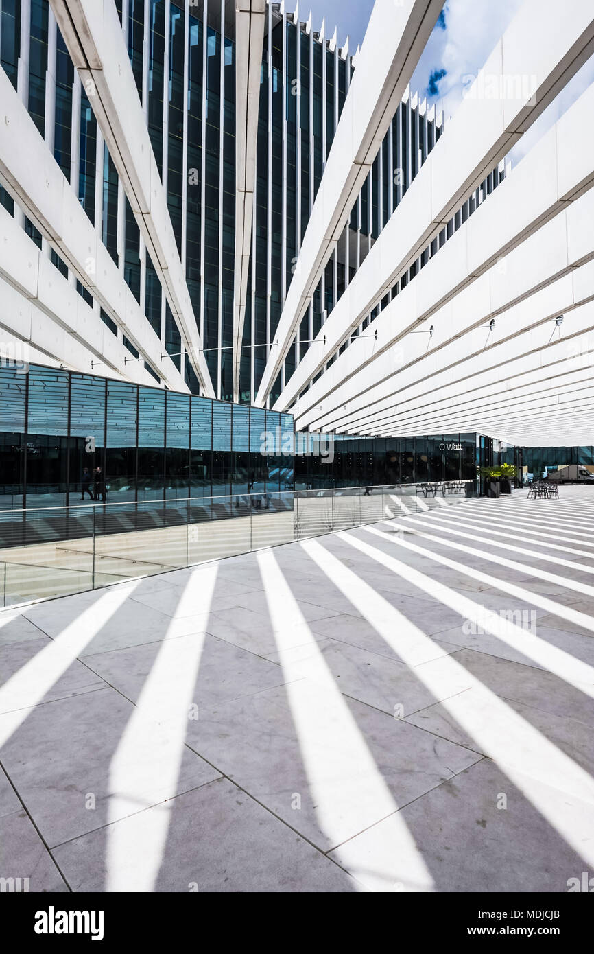Portogallo - Lisbona, 15 marzo, 2018. La sede centrale di EDP è progettato da Aires Mateus e un punto di riferimento sulla strategia di Lisbona la linea dell'orizzonte. Foto Stock