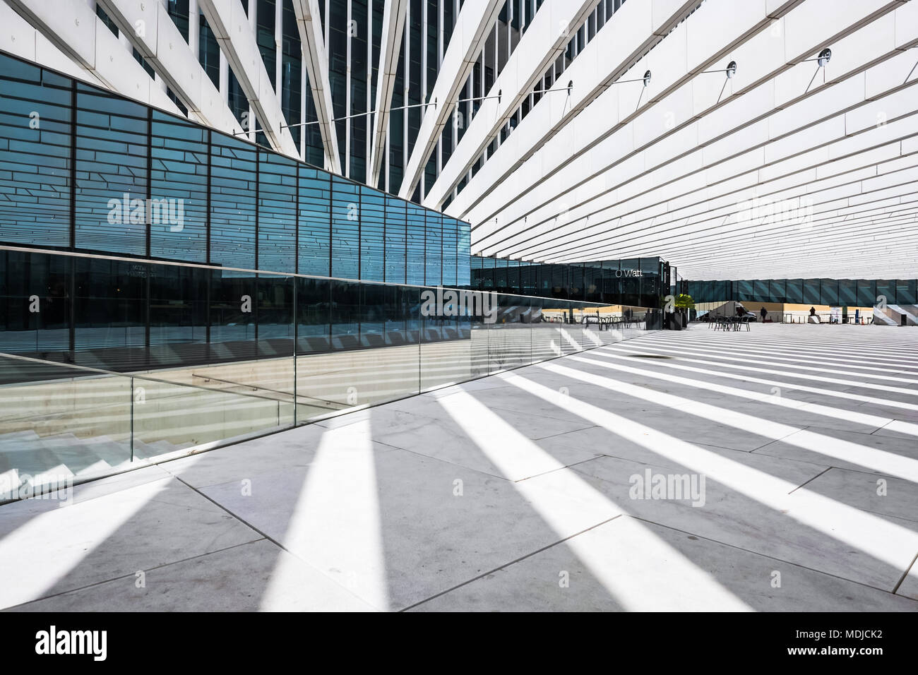 Portogallo - Lisbona, 15 marzo, 2018. La sede centrale di EDP è progettato da Aires Mateus e un punto di riferimento sulla strategia di Lisbona la linea dell'orizzonte. Foto Stock