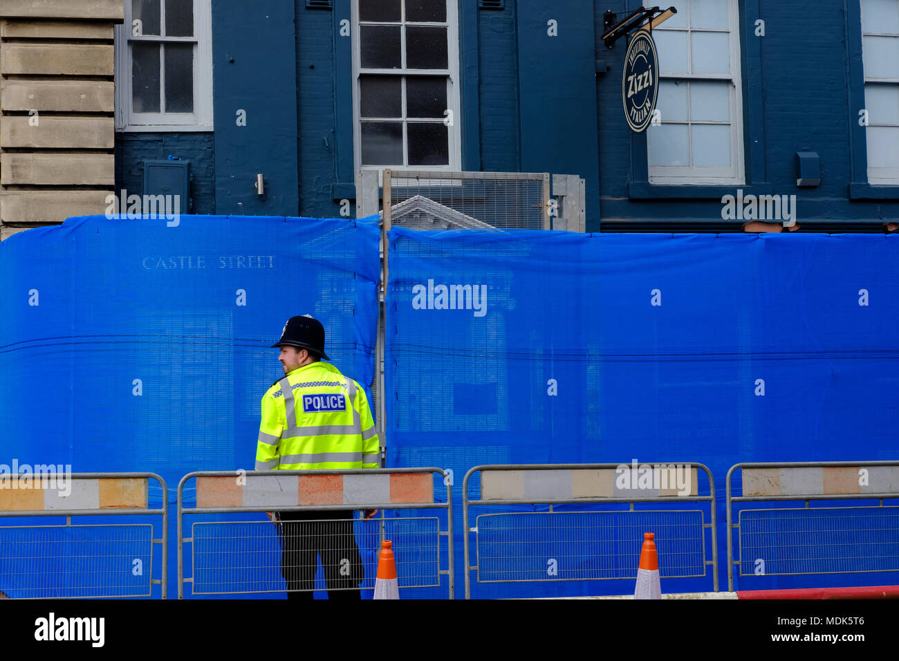 Salisbury xx aprile 2018 nuovo, più permanente, barriere sono messe intorno i cordoni in Salisbury city centre, come il processo di decontaminazione passi fino dopo il nervo novichok avvelenamento agente della spy Sergei Skripal sua figlia Yulia Credit Paul Chambers Alamy Live News Foto Stock