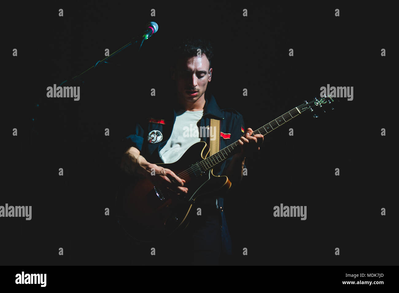 Venaria, Italia, 2018 Aprile 19th: l'Italiano band alternative rock 'I Ministri' esecuzione dal vivo sul palco del Teatro della Concordia a Venaria, vicino a Torino, per loro 'fidatevi' tour concerto. Foto: Alessandro Bosio/Alamy Live News Foto Stock