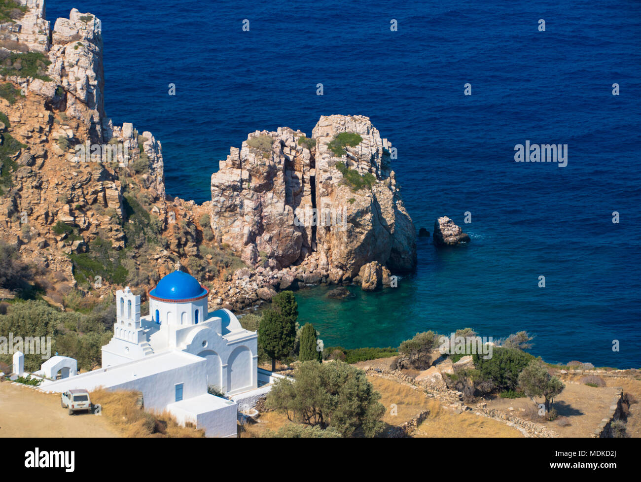 Vista bellissima chiesa si trova a Poulati, Sifnos, Grecia Foto Stock