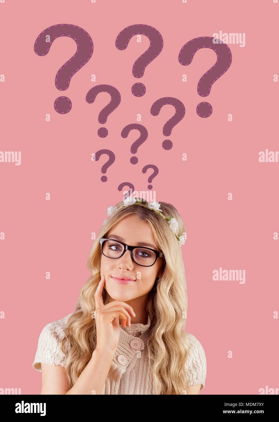 Donna di pensare con cucito un punto interrogativo Foto Stock