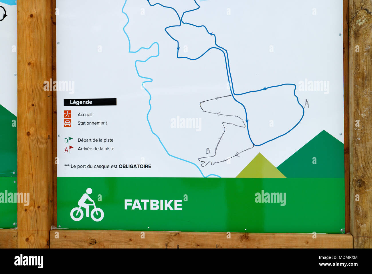 Fatbike percorsi su una mappa a La Balade inverno area attività vicino a Quebec City Foto Stock