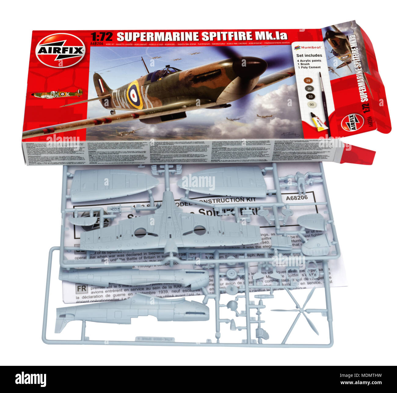 Un modello Airfix kit aereo - la classica scala 1/72 Spitfire Foto Stock