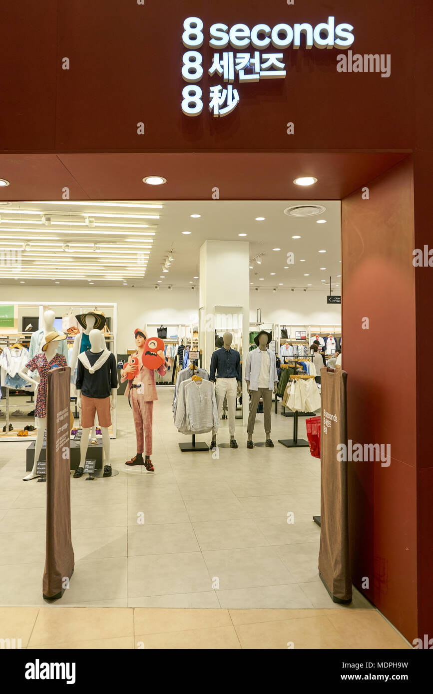 BUSAN, COREA DEL SUD - 25 Maggio 2017: 8 secondi store a Lotte Mall in Busan. Foto Stock
