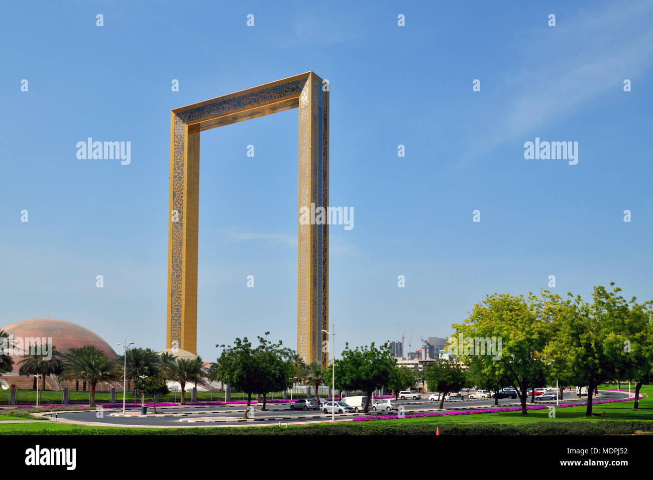 Dubai, Emirati Arabi Uniti - Aprile 8. 2018. Telaio di Dubai - edificio in forma di cornice per foto. nuova attrazione è stato costruito nel 2018. Foto Stock