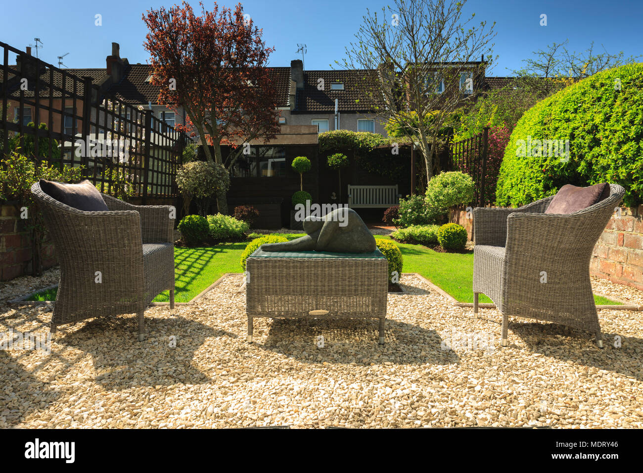 Vista di un giardino sul retro di un Bristol mid-casa a schiera. Foto Stock