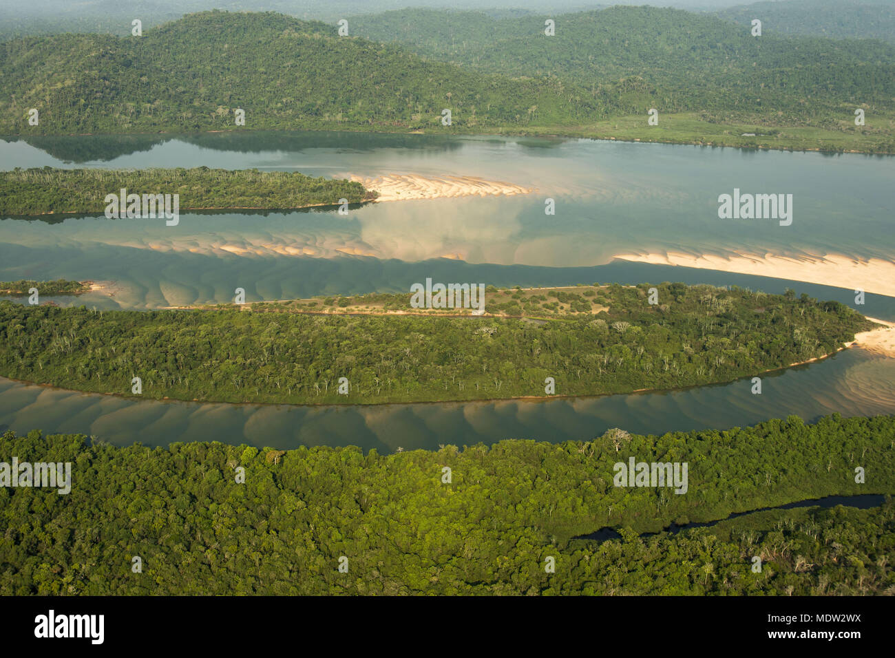 Vista aerea del fiume Xingu nel periodo di riflusso Foto Stock
