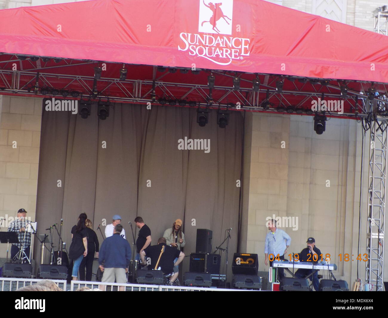 Una banda di set-up al Arts Festival di Sundance Square Foto Stock
