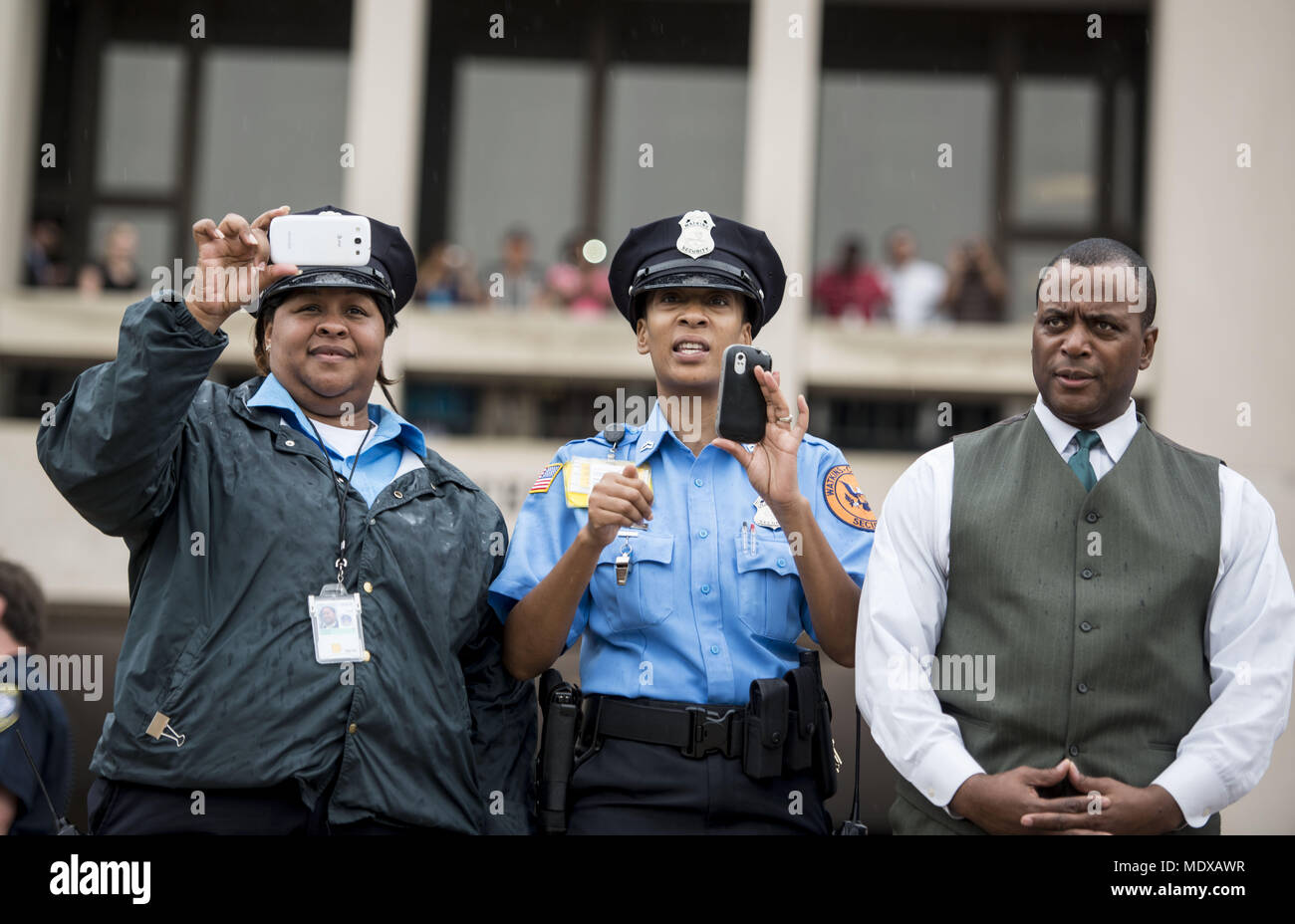 Washingon, Distretto di Columbia, Stati Uniti d'America. 28 Agosto, 2013. Demonstators a piedi verso il Lincoln Memorial durante il cinquantesimo anniversario del dottor Martin Luther King Jr. "Ho un sogno" il discorso e la marzo su Washington per i posti di lavoro e di libertà il 28 agosto 2013. Credito: credito: /ZUMA filo/Alamy Live News Foto Stock