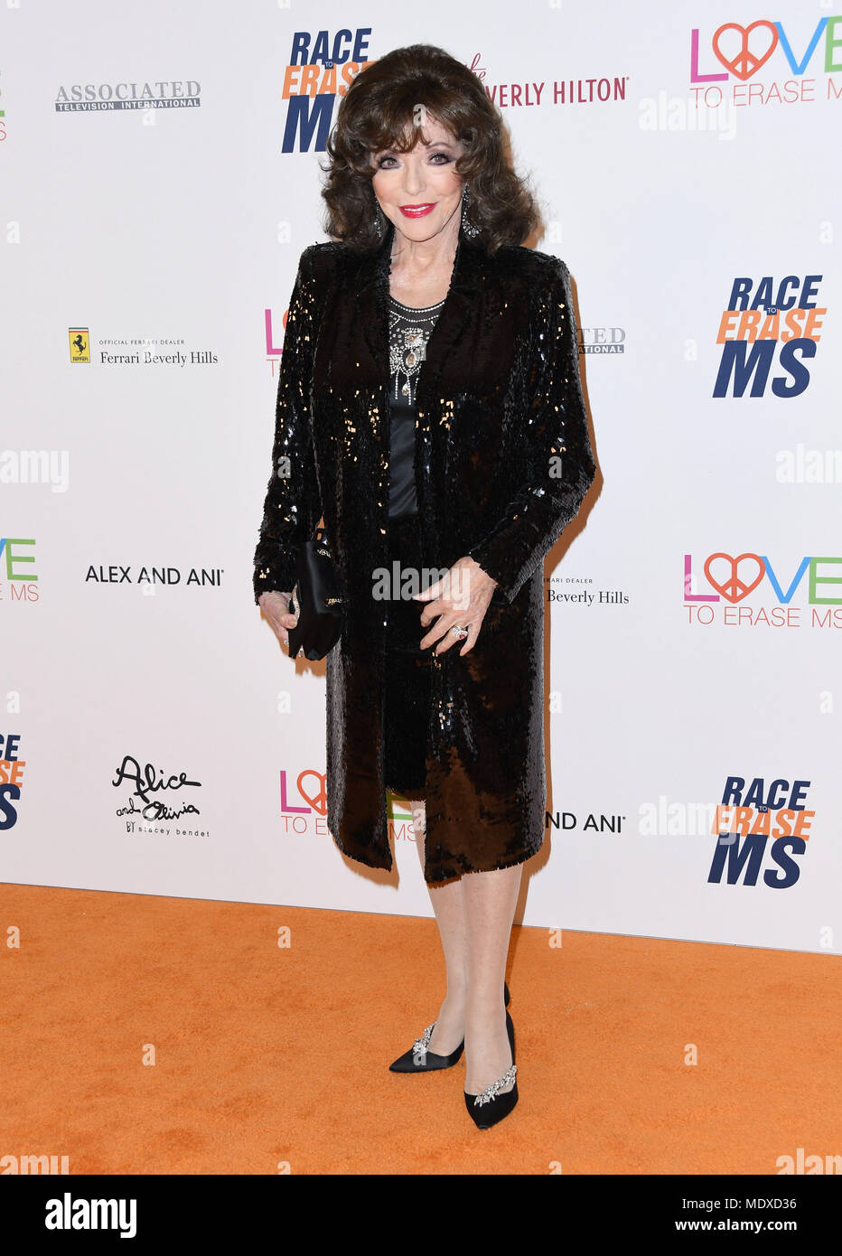 20 aprile 2018 - Beverly Hills, CA, Stati Uniti - 20 aprile 2018 - Beverly Hills, California - Joan Collins. 25a gara annuale di gala per cancellare MS tenutasi al Beverly Hilton Hotel foto: Birdie Thompson/AdMedia Foto Stock