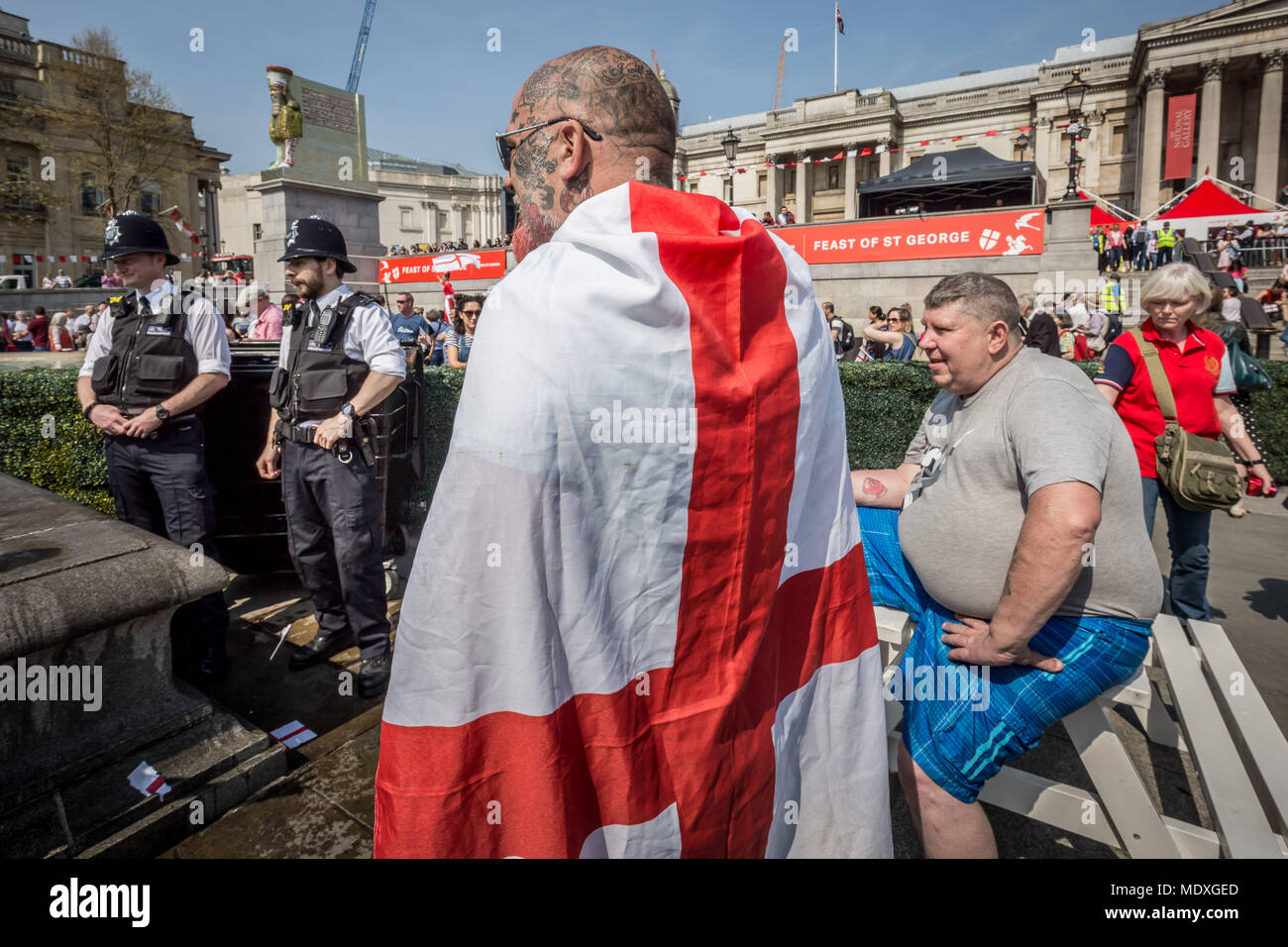 Londra, Regno Unito. Xxi Aprile, 2018. La festa di San Giorgio celebrazioni in Trafalgar Square. Credito: Guy Corbishley/Alamy Live News Foto Stock
