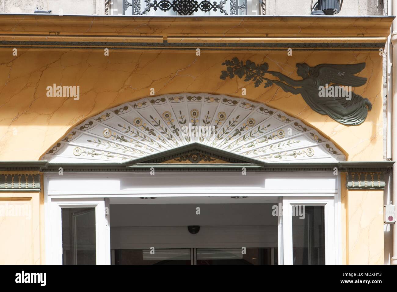 Parigi, ottavo arrondissement, 6 Rue Chauveau Lagarde, ristorante, facciata con un'architettura dal primo impero francese Foto Stock