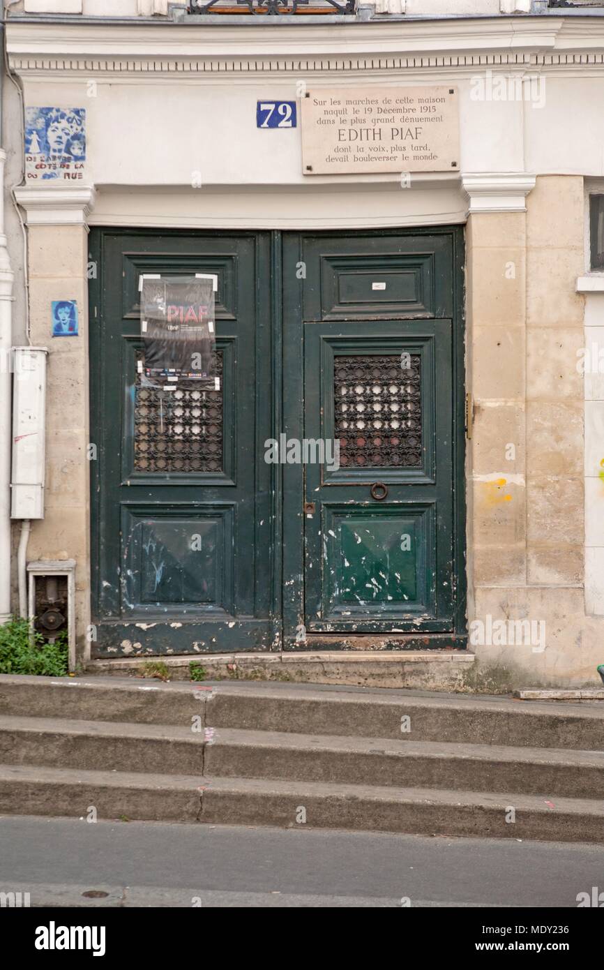 Parigi, 72 rue de belleville, casa dove la cantante francese Edith Piaf cresciuto (lei è detto di essere nato sulla parte anteriore passi) Foto Stock