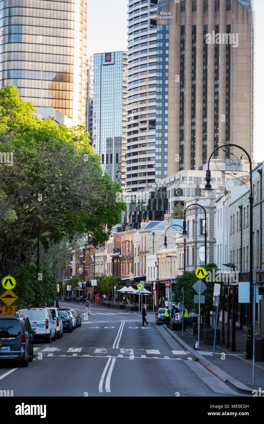 Scena di strada del quartiere Rocks di Sydney, Australia Foto Stock
