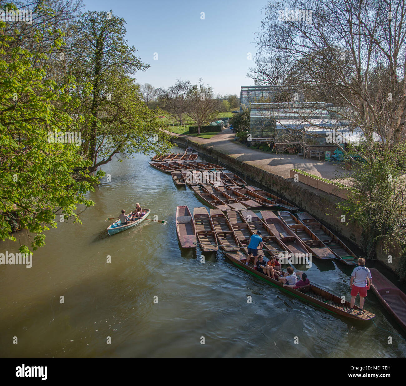 Oxford Canal e centro città Foto Stock