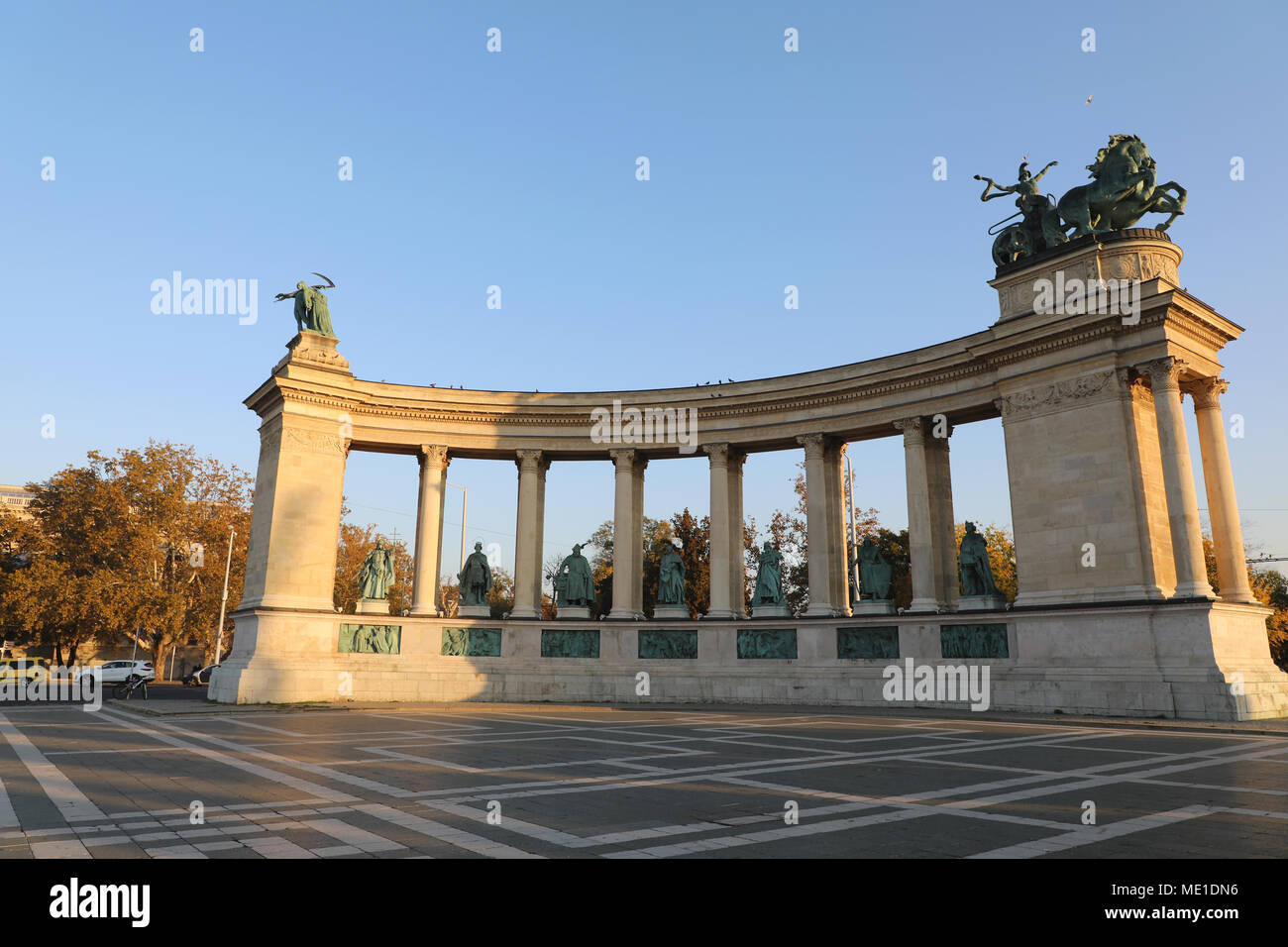 Piazza degli Eroi Budapest Ungheria statue dei tipi e le royalty Foto Stock