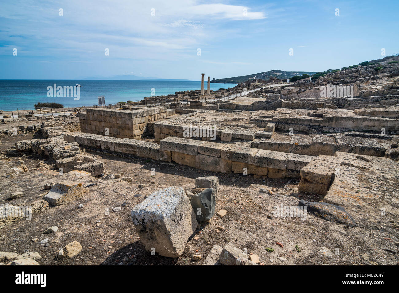 Vista archeologica di Tharros, Sardegna, Italia Foto Stock